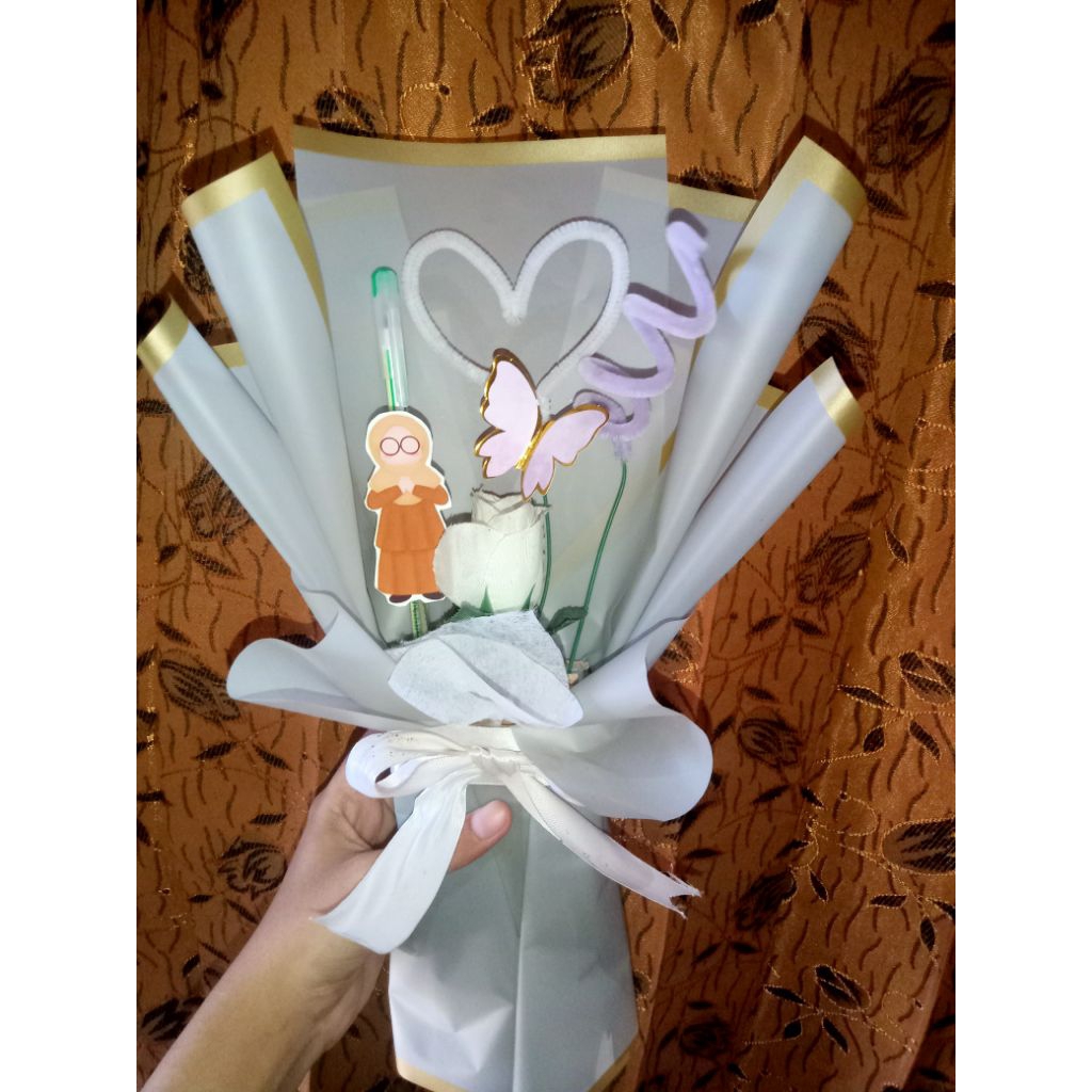 Bucket Snack Hari Guru