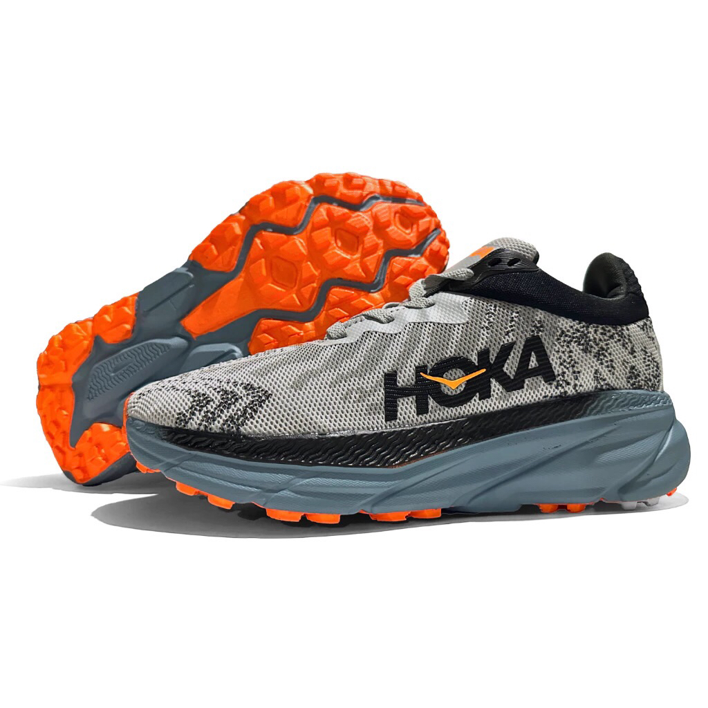 Hoka challenger art 7