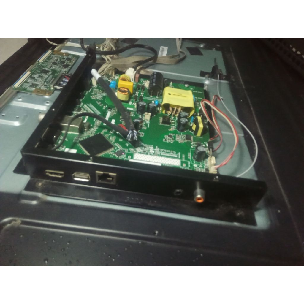 mb AKARI LE-43D99SBS SMART TV 43 INCH DIGITAL