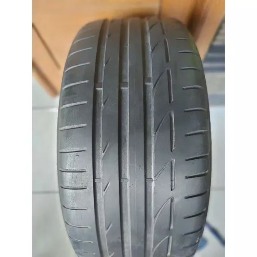 Ban Mobil ring 18 245/40 R18 merek bridgestone