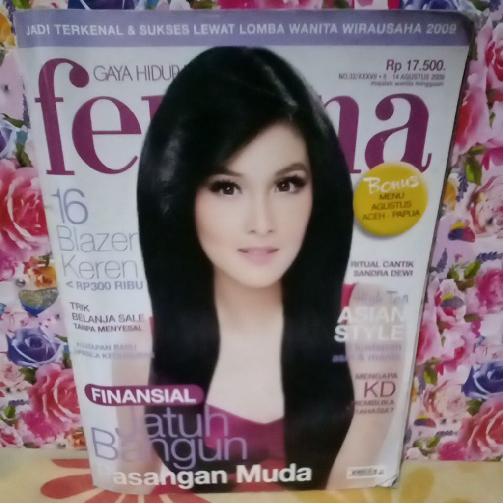 MAJALAH FEMINA COVER SANDRA DEWI