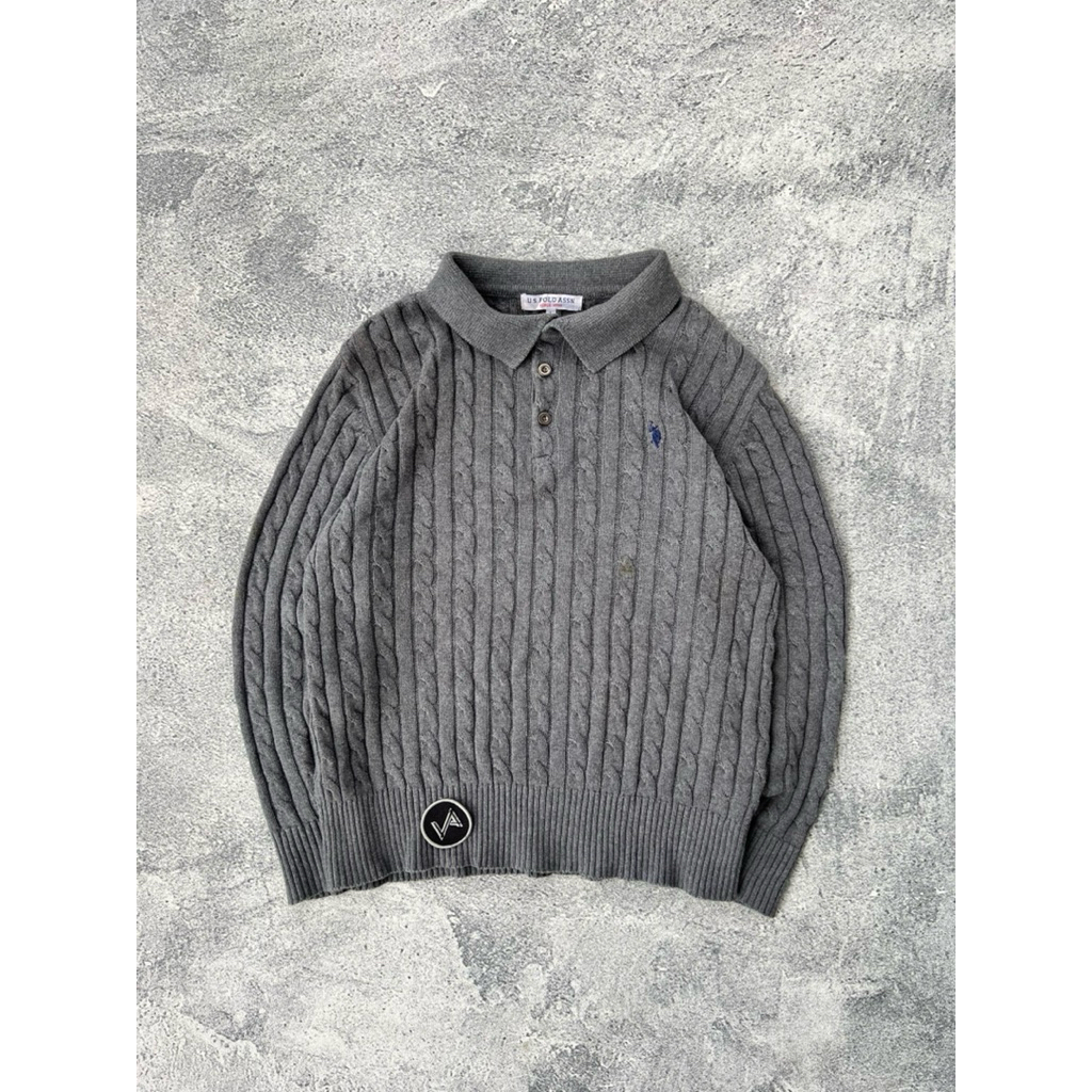 U.S. Polo ASSN CableKnit Half Button Rajut Pria Dark Grey