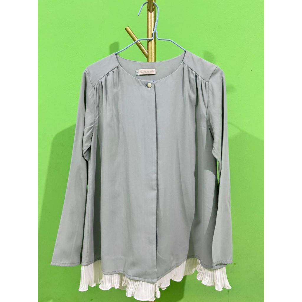 preloved blouse biru RIA MIRANDA