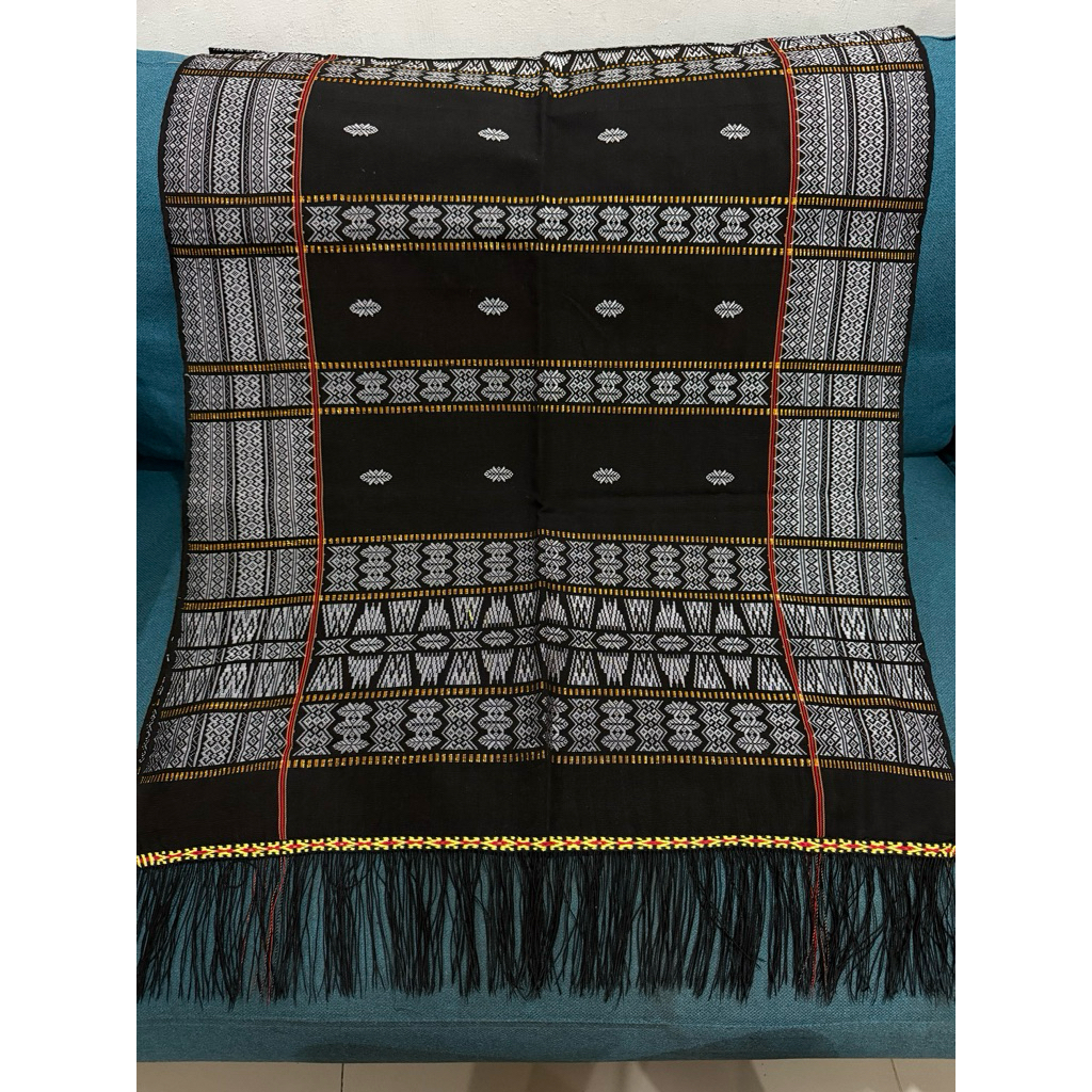 Uis Nipes Karo Bahan Sutra