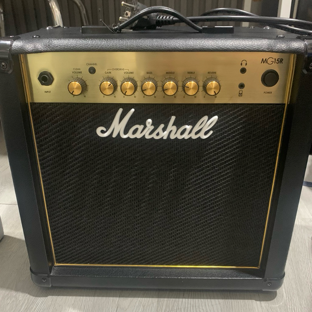 Amplifier Marshall MG15R second like new