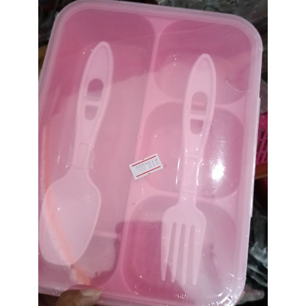 kotak bekal plastik / kotak makan / lunch box