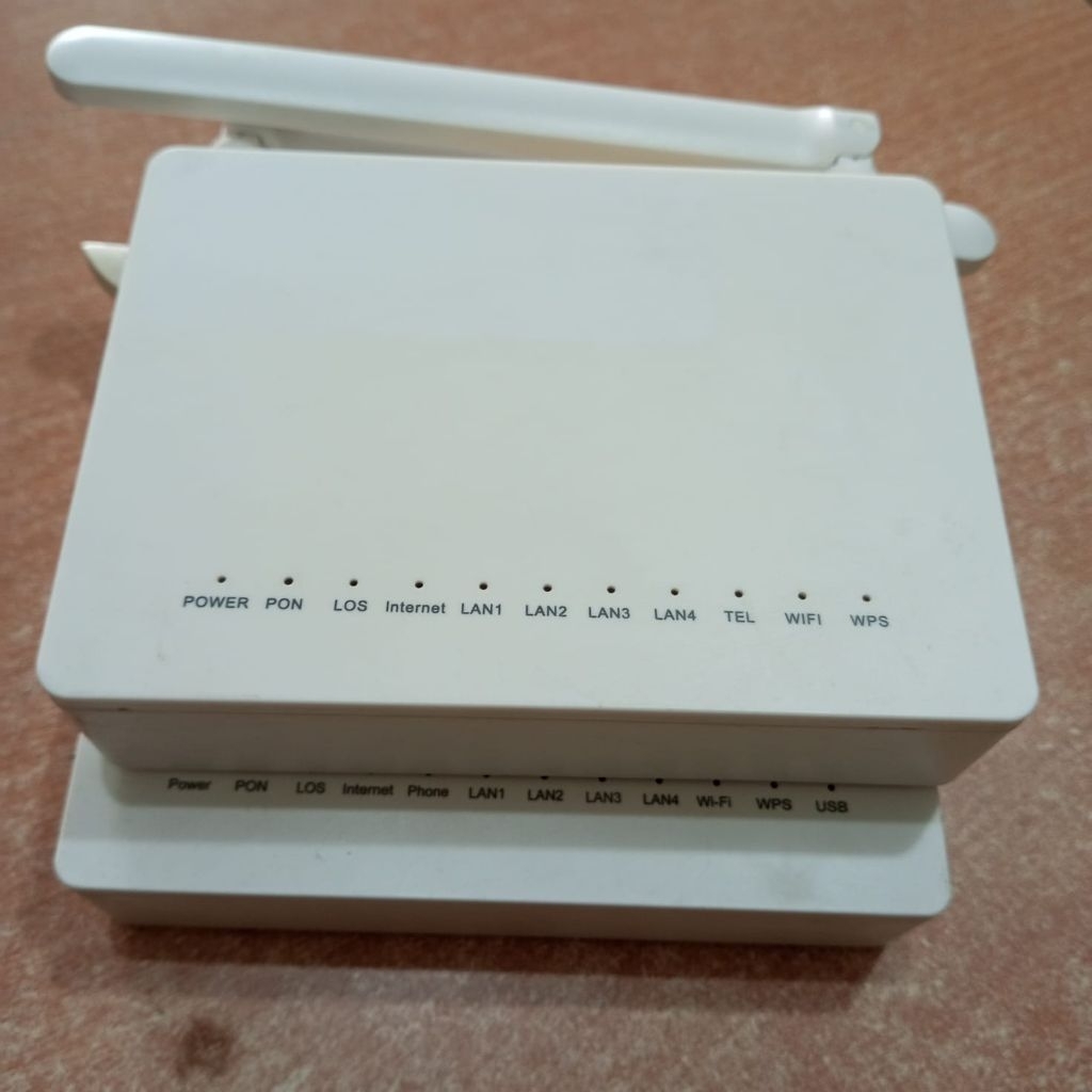 GPON ONT ROUTER F660 + ADAPTOR (BEKAS MULUS NORMAL)