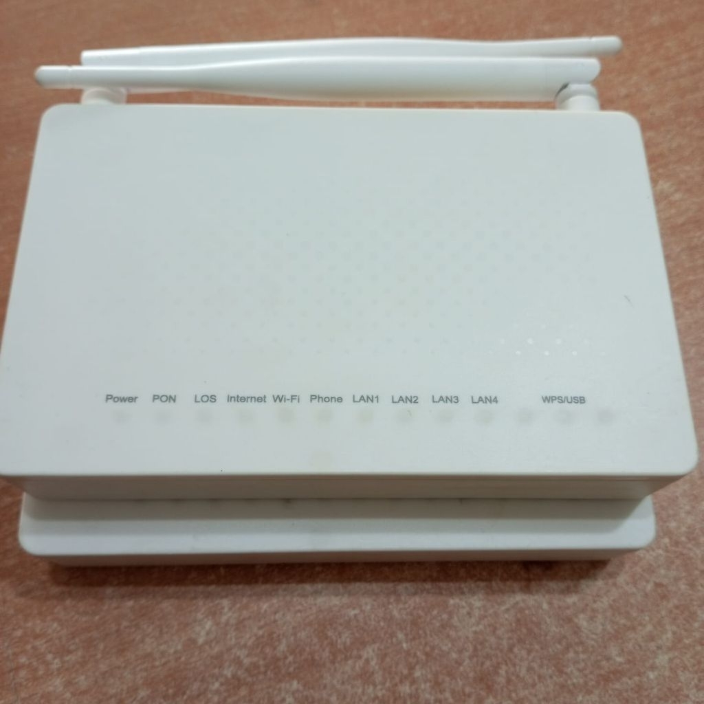 GPON ONT ROUTER F609 V3 (BUKAN ZTE) + ADAPTOR BEKAS NORMAL MULUS