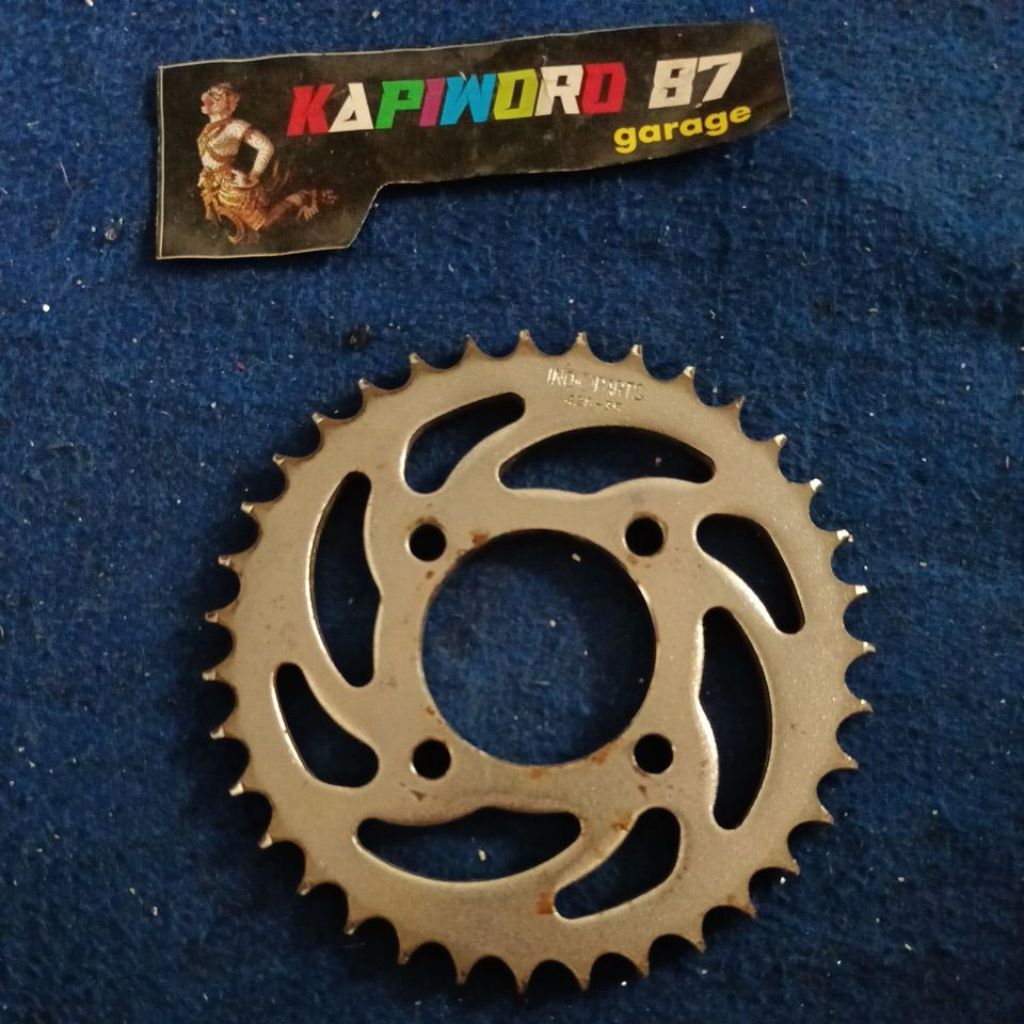 gear belakang Suzuki rc,tornado