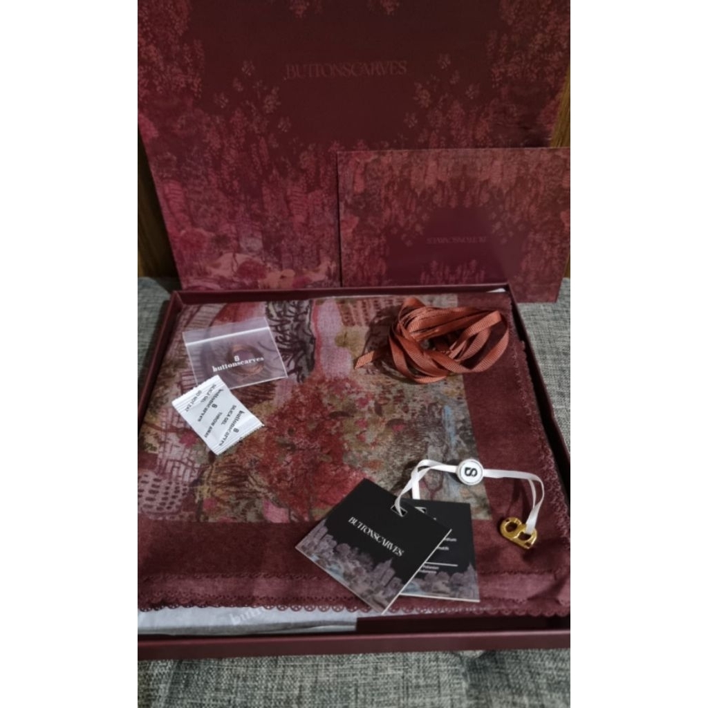 buttonscarves ny 4 tolerance