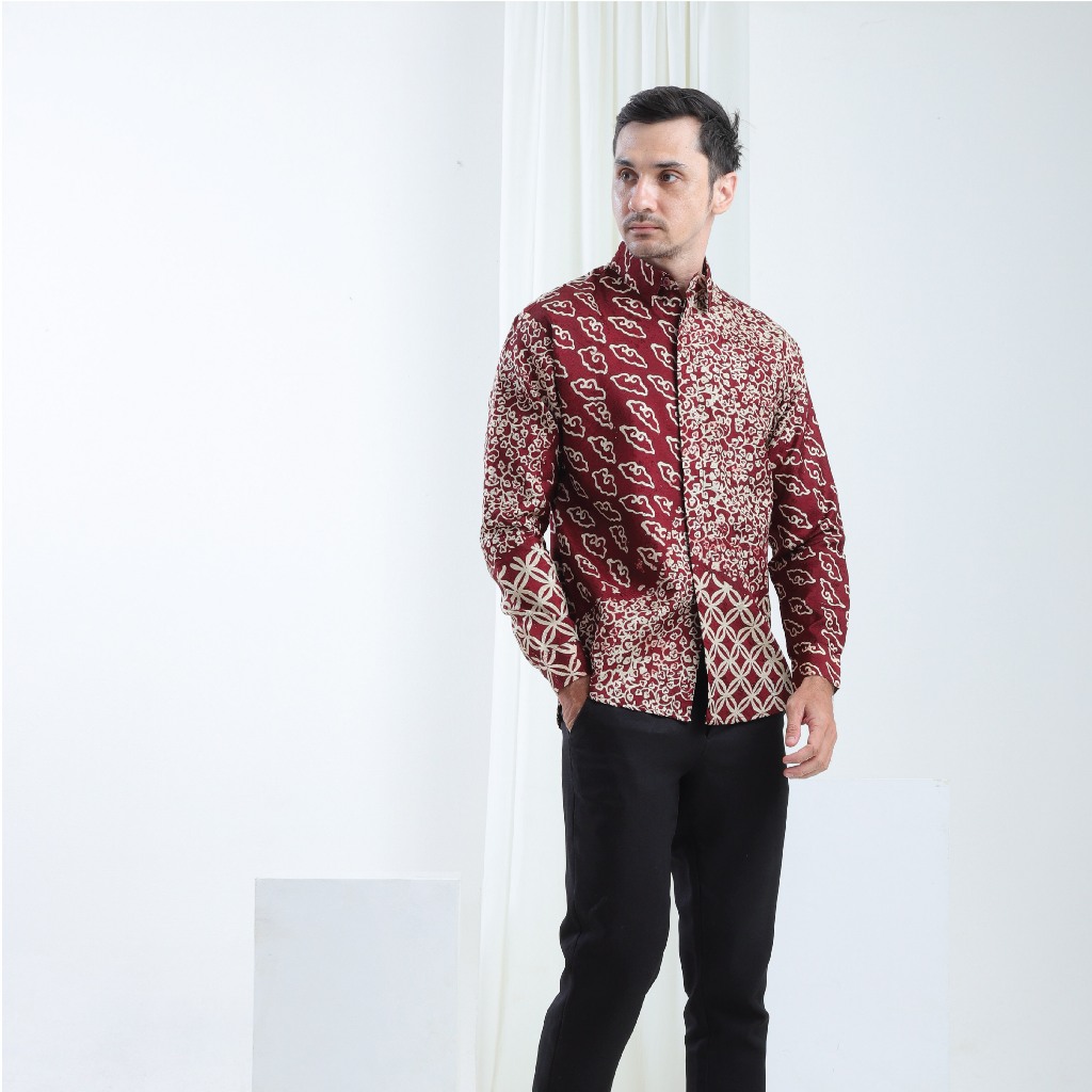 Kaila – Kemeja Batik Pria Viscose Adem Slimfit | Outfit Kondangan Couple