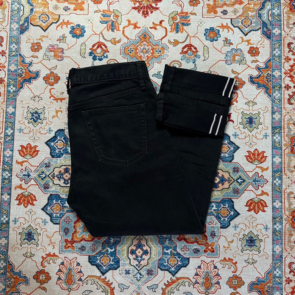 Uniqlo Selvedge Black Size 30