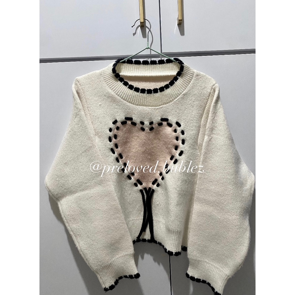 sweater rajut love
