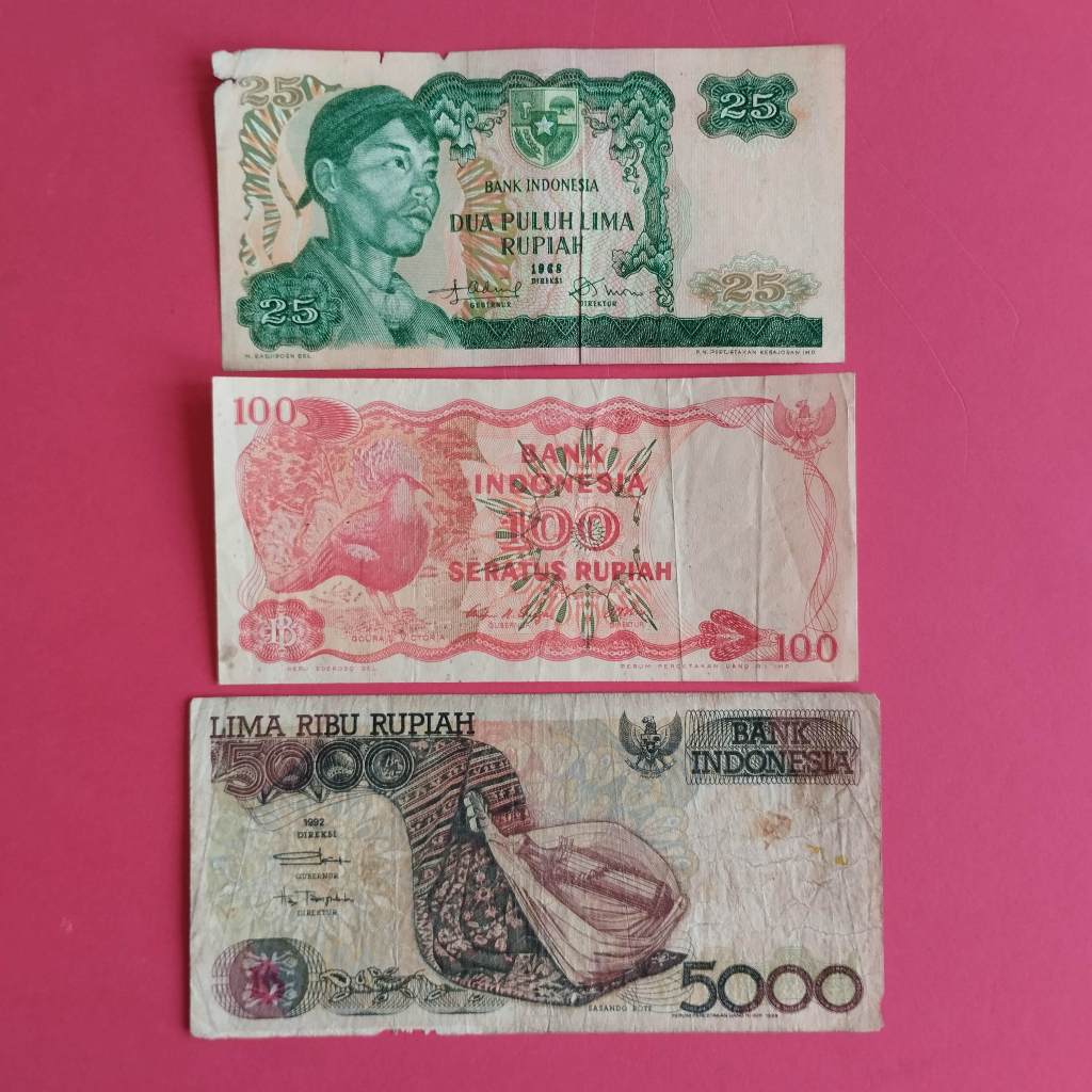Uang Kuno Kertas Rp 25, Rp 100 Dan Rp 5000 UK 038