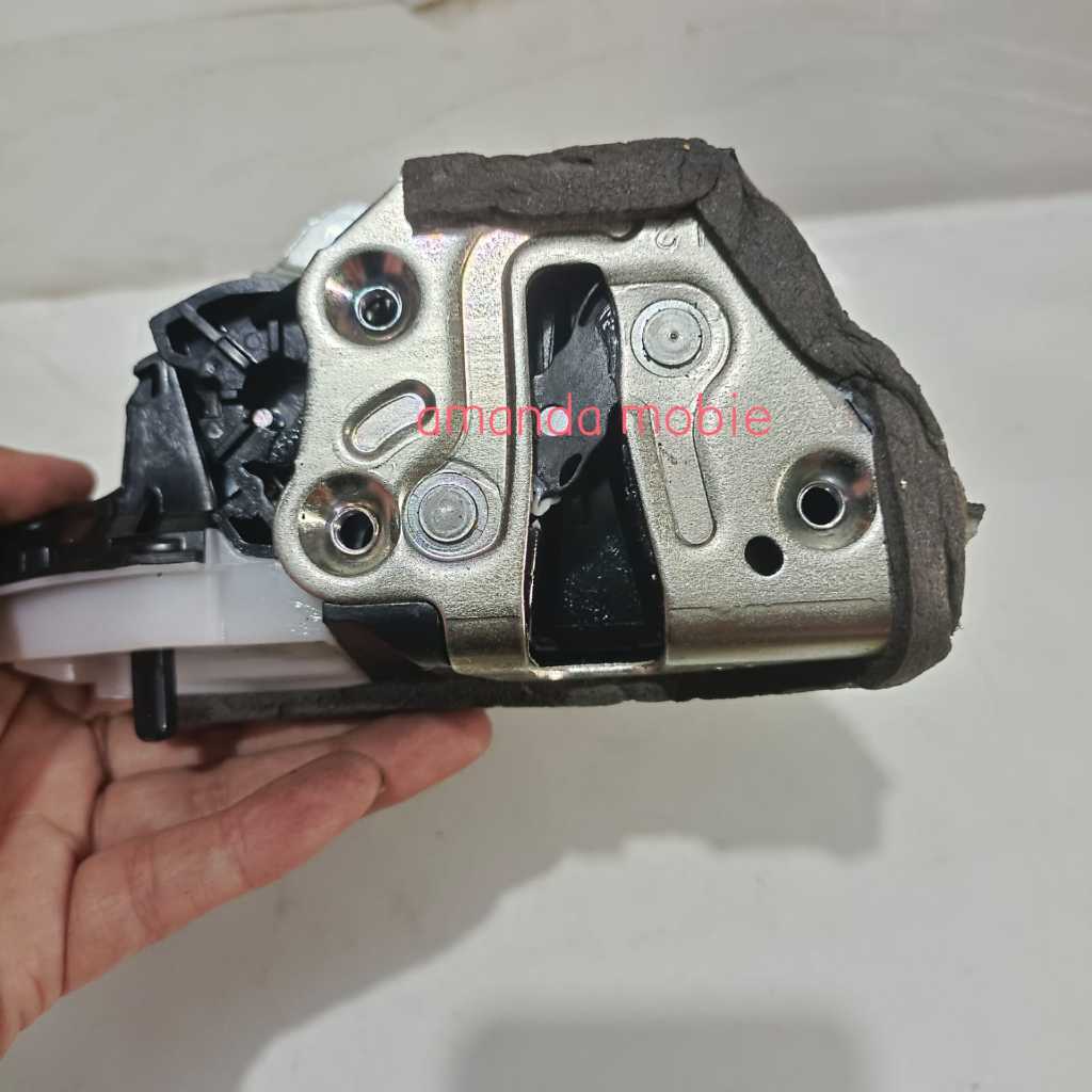 Door Lock Pintu depan belakang Innova Reborn Fortuner vrz Hilux revo 2016- 2022