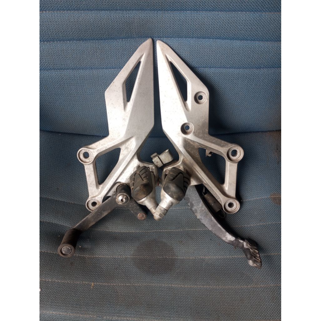 postep depan honda CBR 150 original copotan