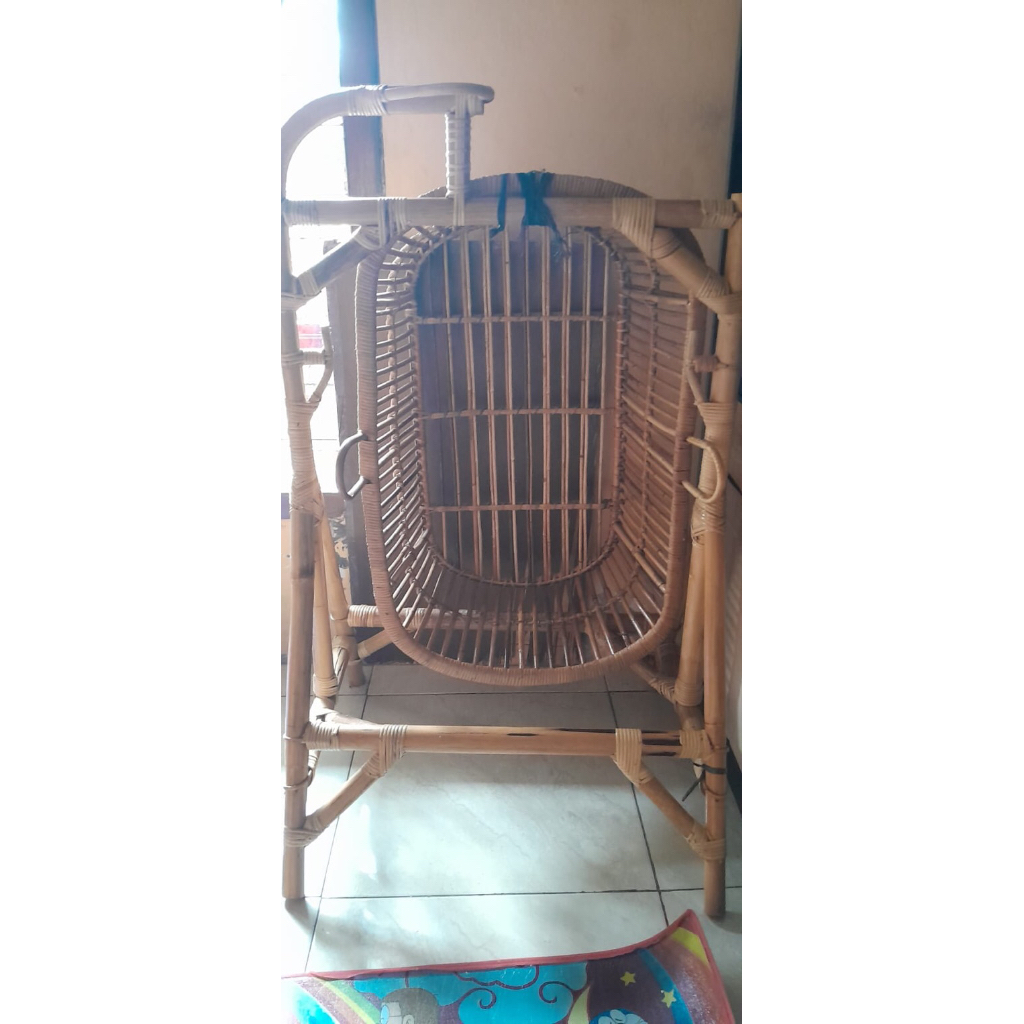 PRELOVED - ayunan rotan