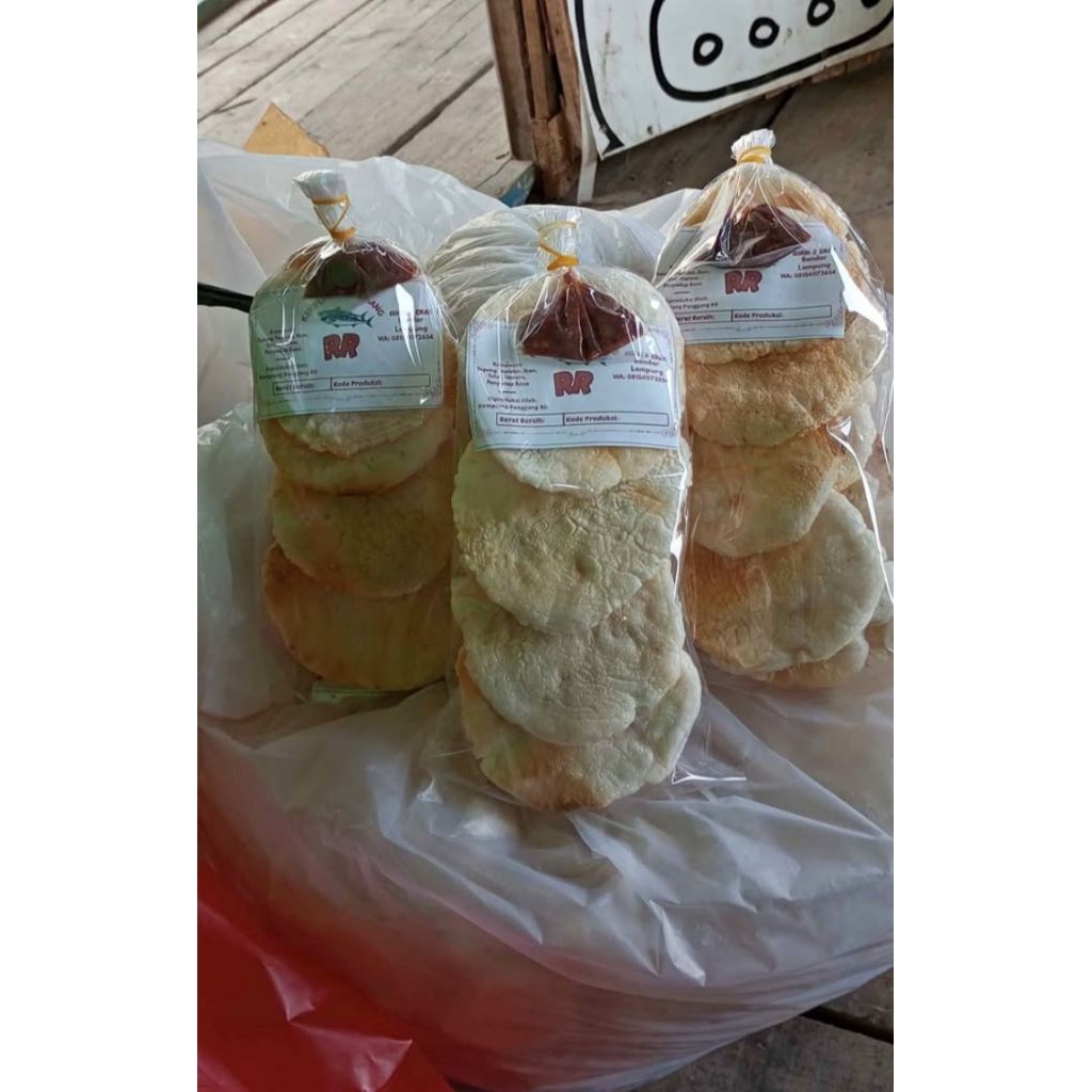 Kemplang panggang oleh oleh khas bandar Lampung