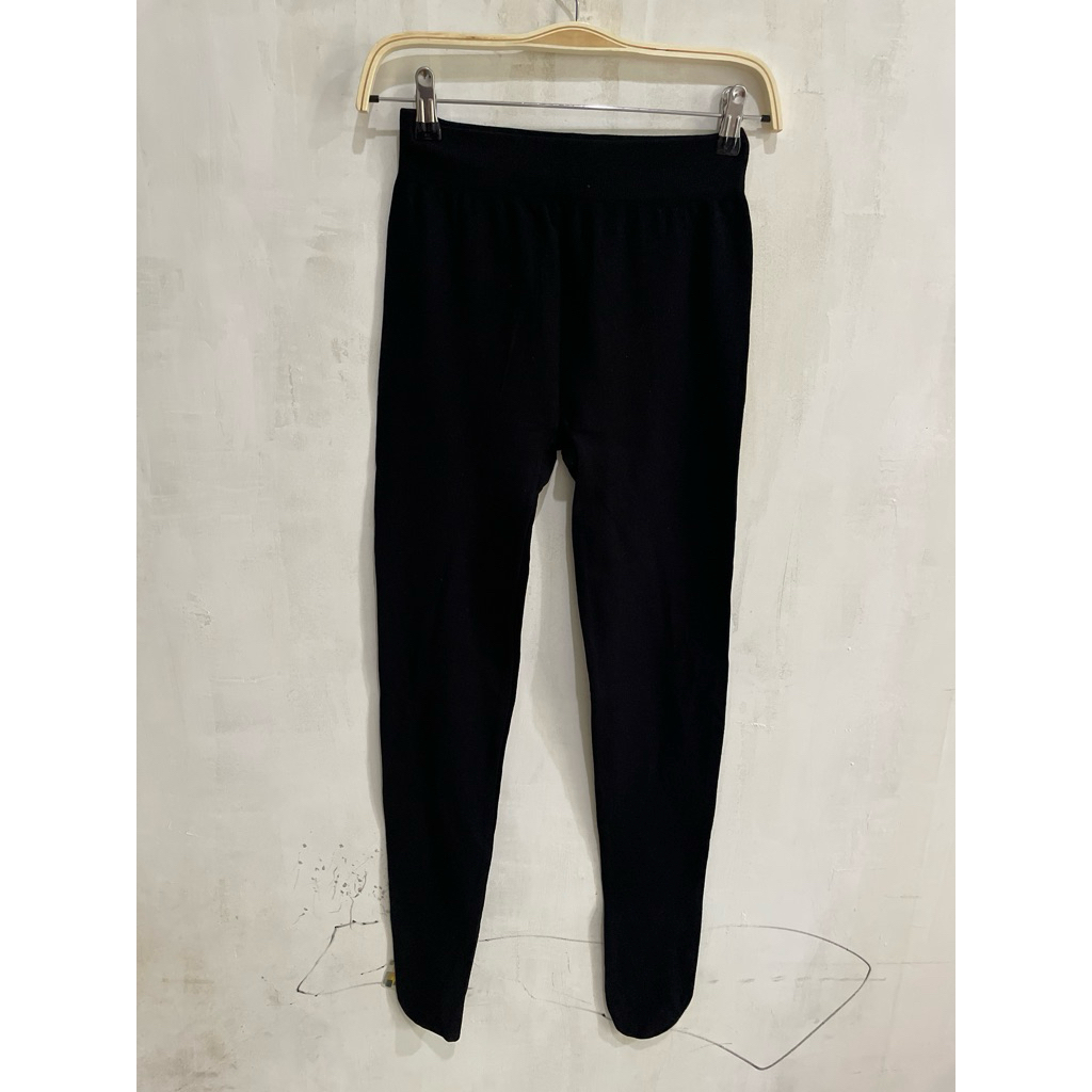 preloved yoga pants pilates hitam pekat legging wudhu