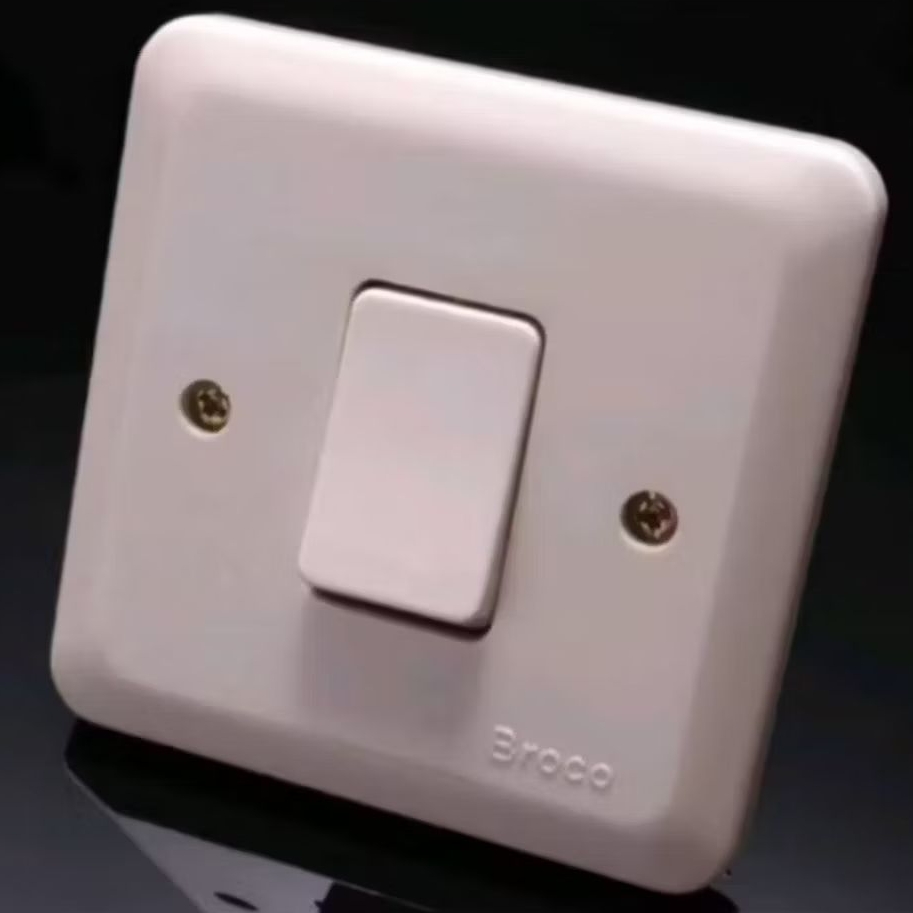 Saklar BROCO / Saklar Tunggal BROCO / Saklar Engkel BROCO / Saklar Single BROCO