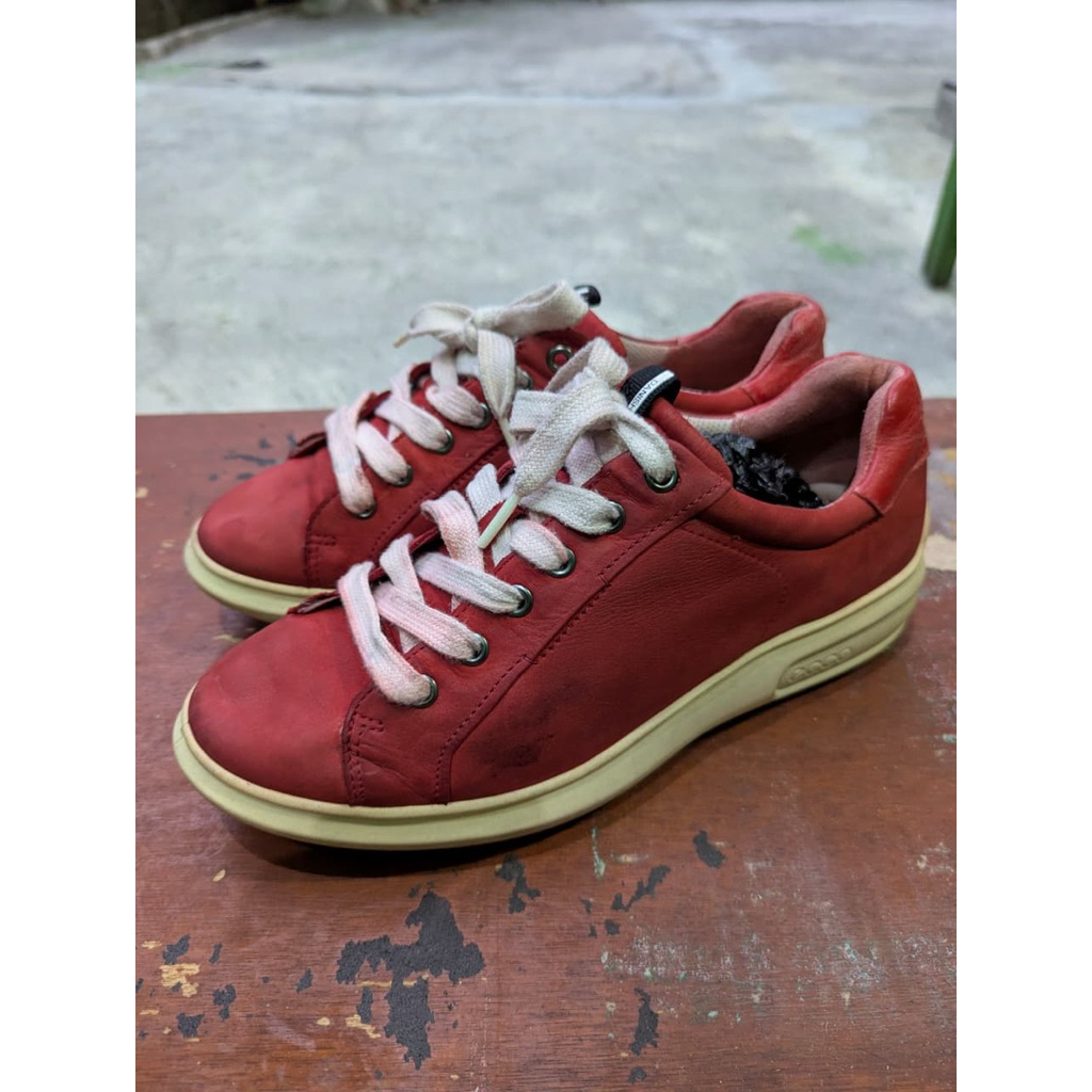 ECCO SIZE 41 ( SEPATU SECOND ORIGINAL )