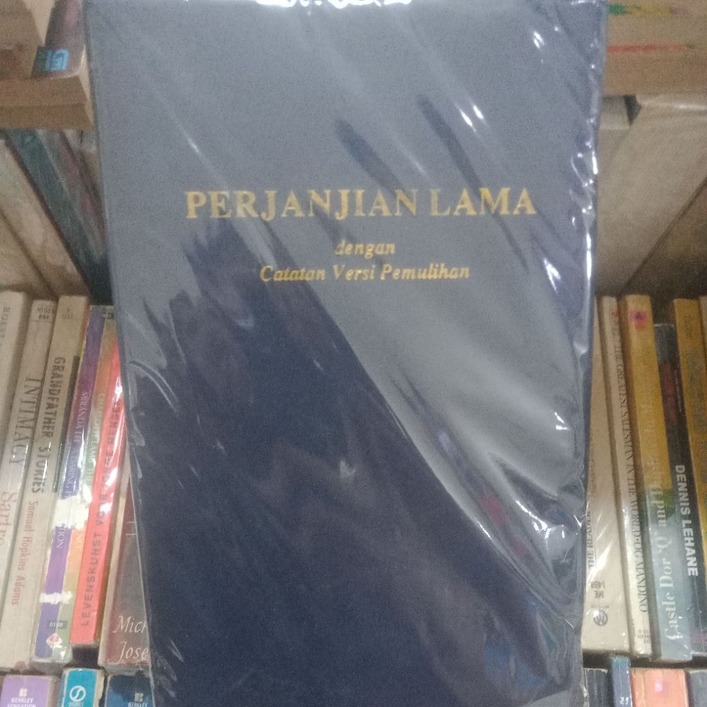 perjanjian lama dan baru dengan catatan versi pemulihan