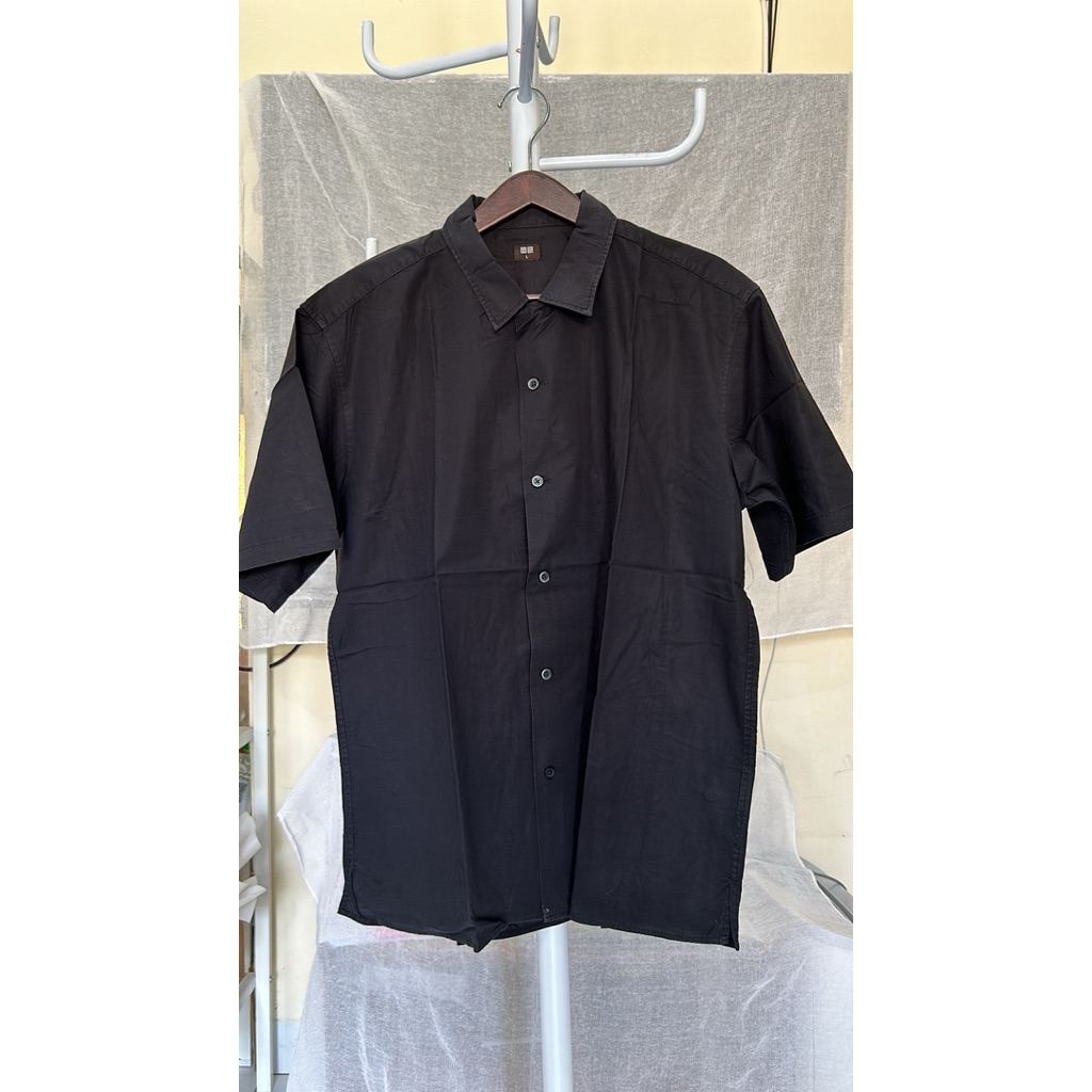 Kemeja Uniqlo Hitam L