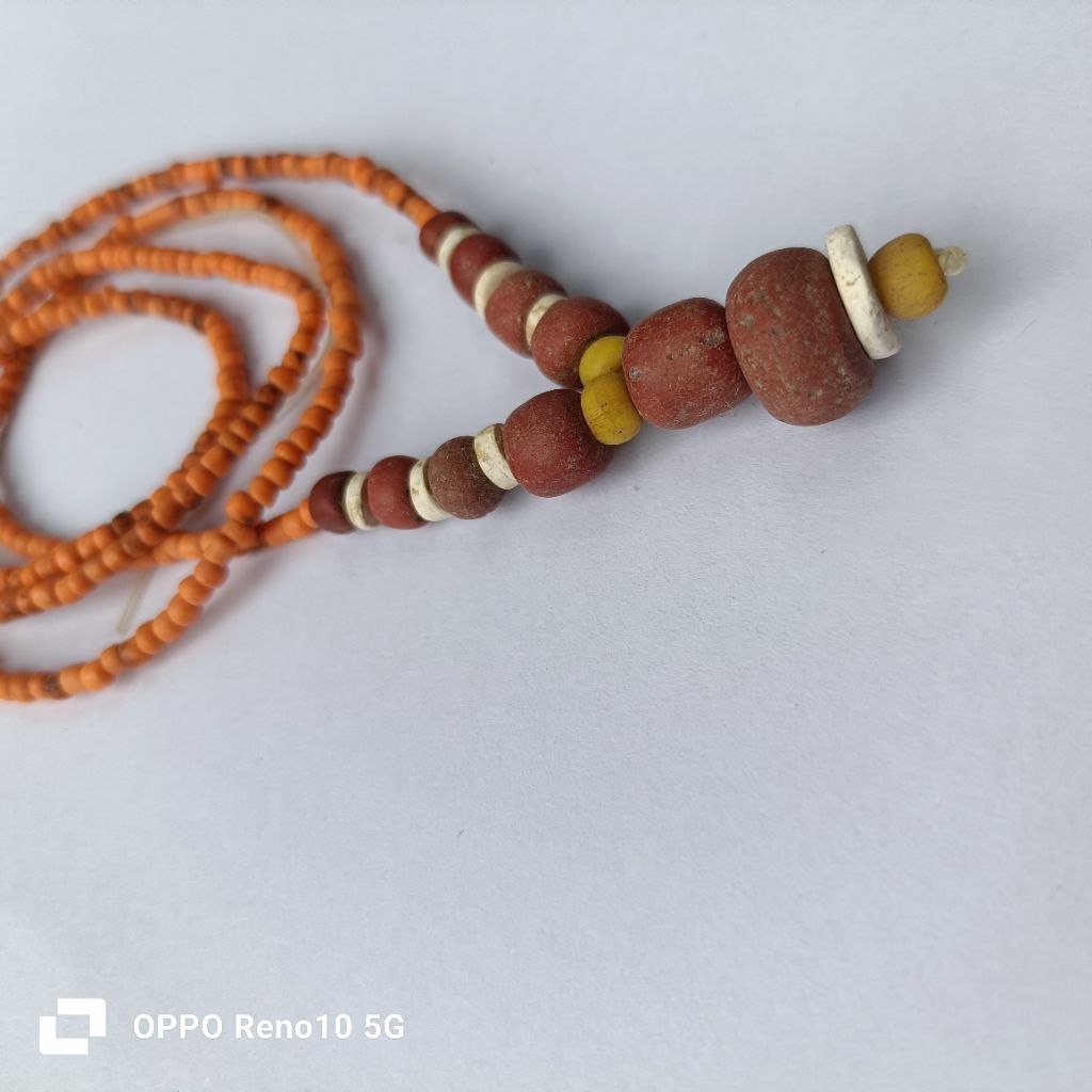 kalung manik manik kuno 014