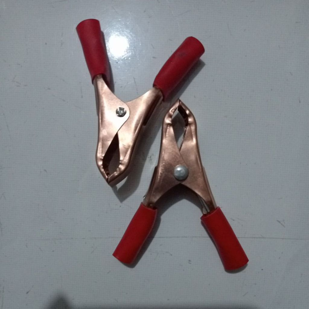 jepit aki tembaga kecil