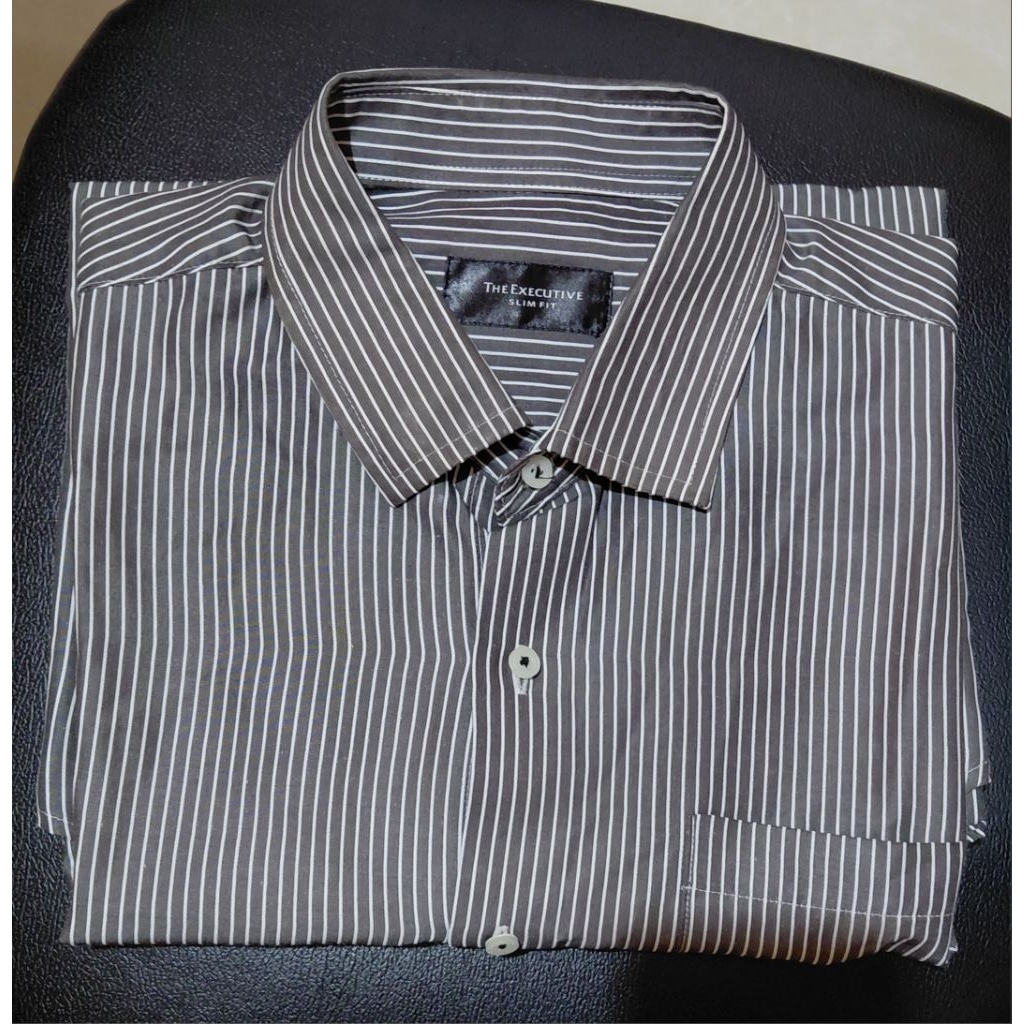 Kemeja Pria Second or Preloved THE EXECUTIVE ORIGINAL