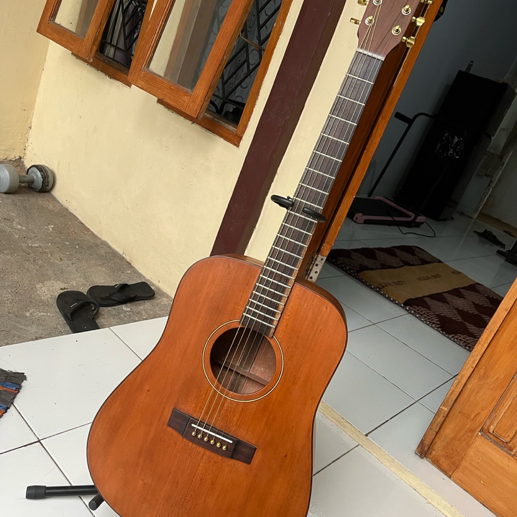 Gitar Full Solid Mahogani