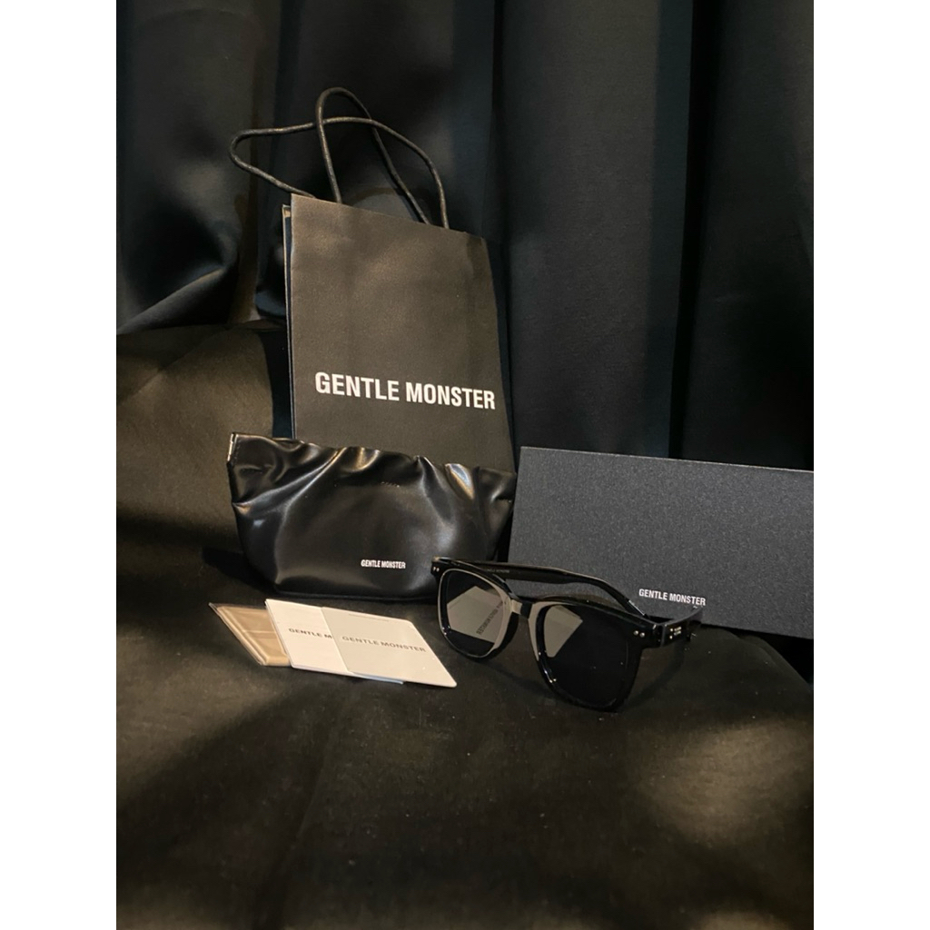 G-M sunglasses black 2024