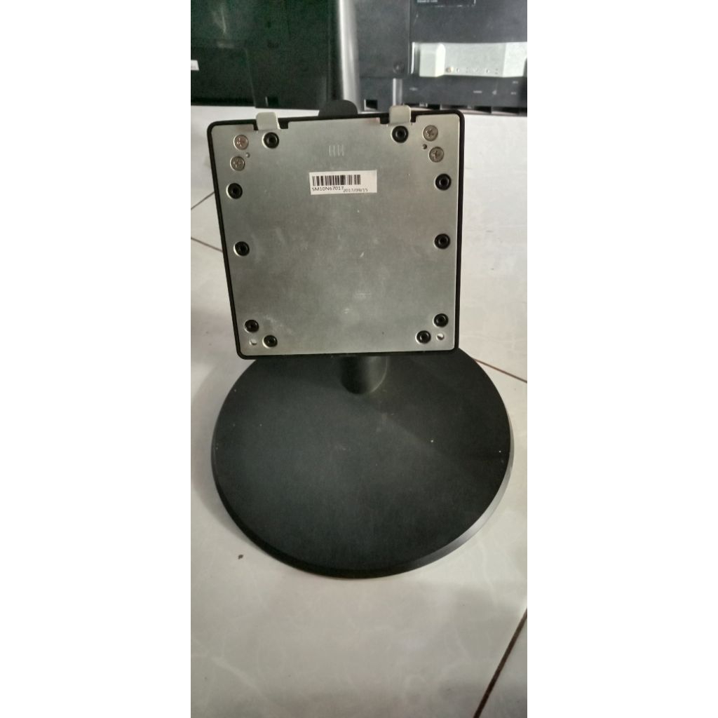 stand atau kaki monitor.bawaan all in one lenovo 20"