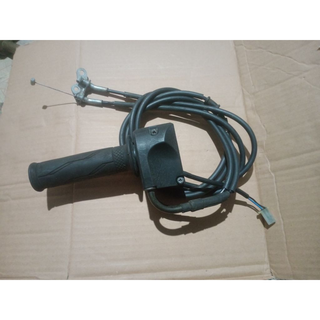 holder saklar kanan Nmax old 2DP original saklar tali gas Nmax old