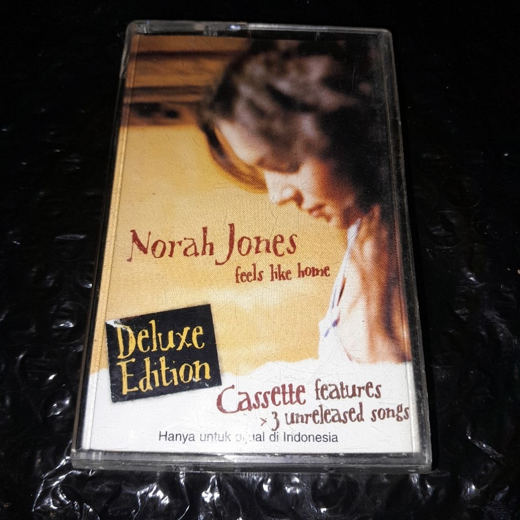 kaset pita norah jones feels like home deluxe edition