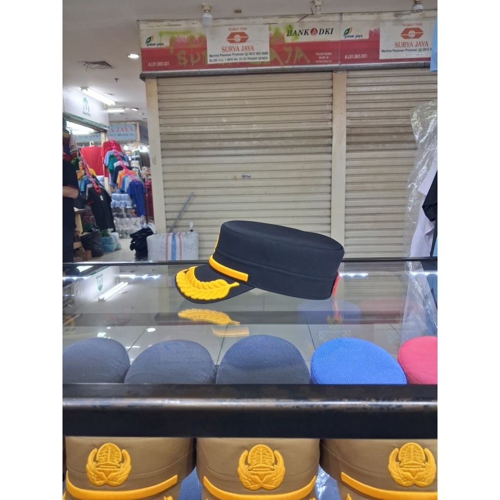 topi komando pamen polri