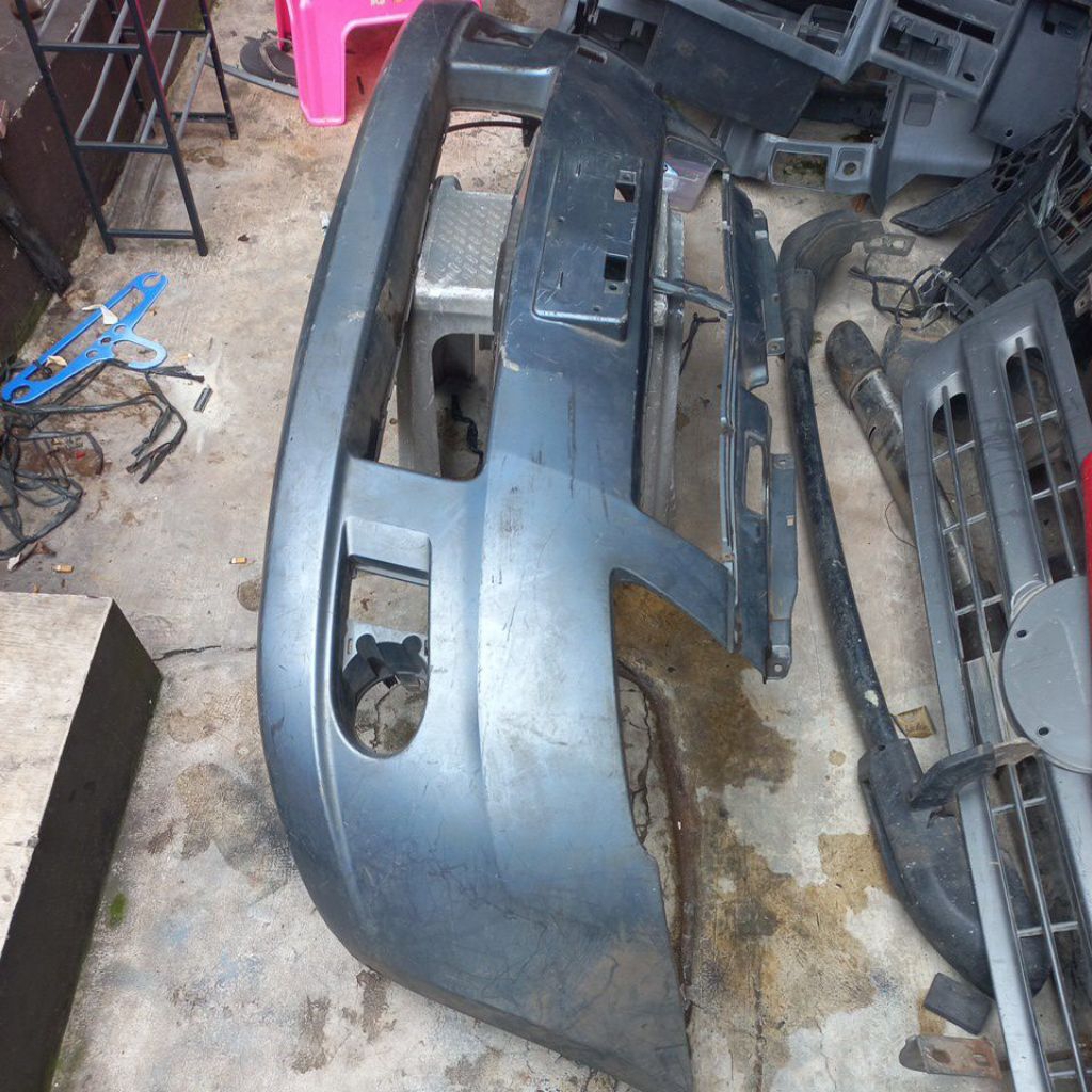 BEMPER DEPAN SUZUKI SWIFT 2005 SD 2006 ORIGINAL