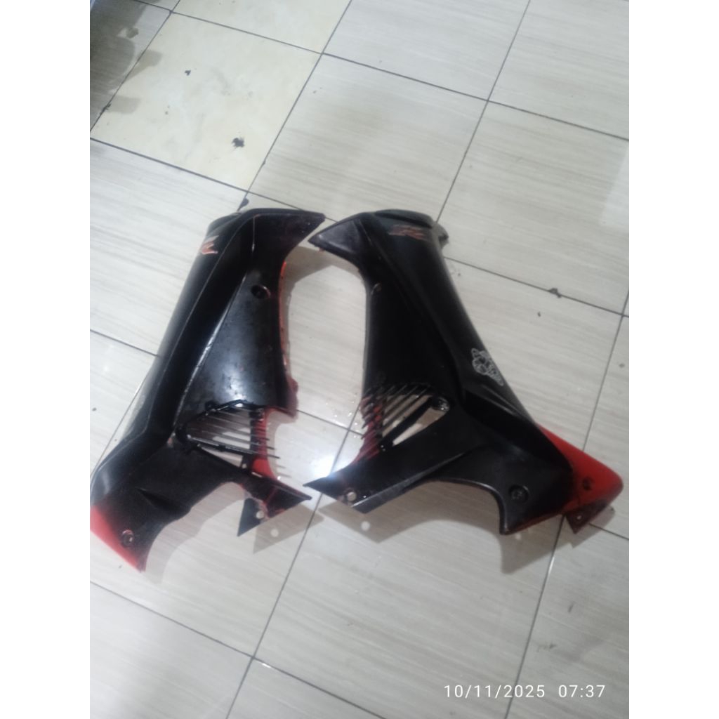 cover sayap luardalam supra x 125 supra x 125 lama original second kondisi udah dirapikan dengan ama