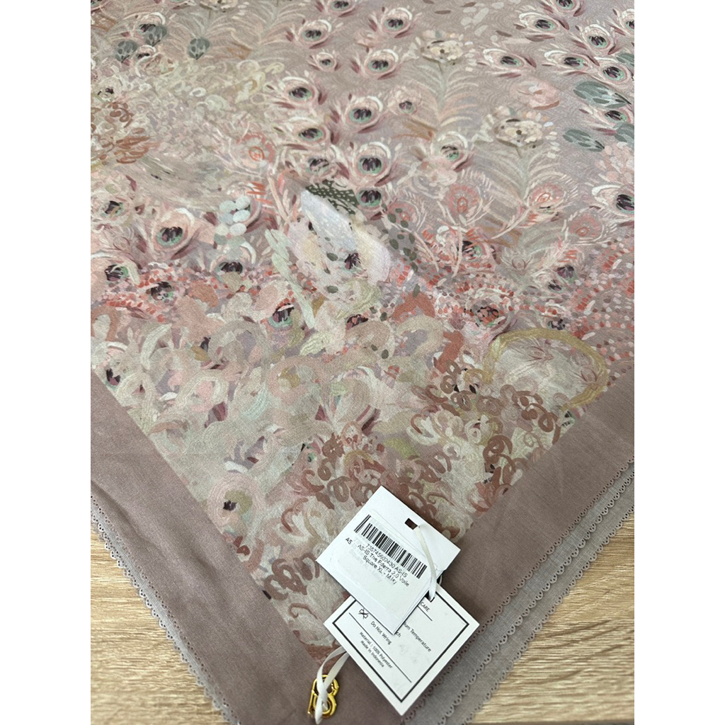 AS-IS Buttonscarves Ederra XL