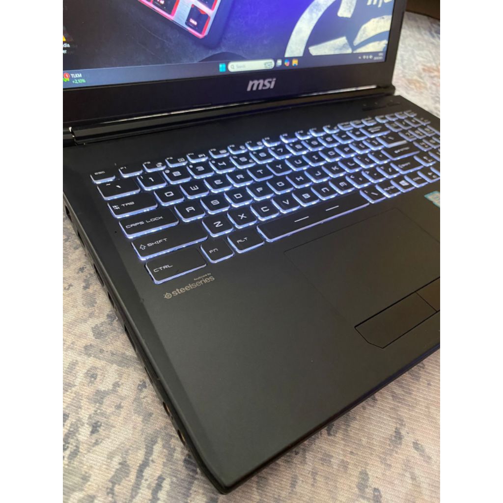 MSI core i7 gen 7 bekas pemakaian