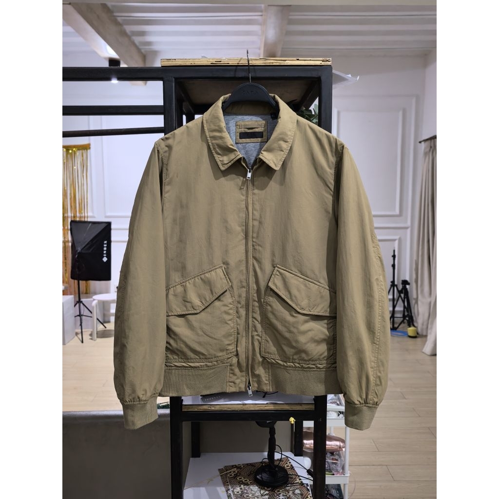 jaket uniqlo flight