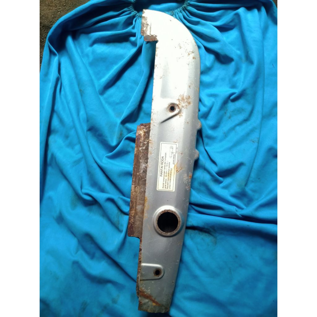 ketengkas penutup rantai bagian bawah Honda Kirana kode KPW original