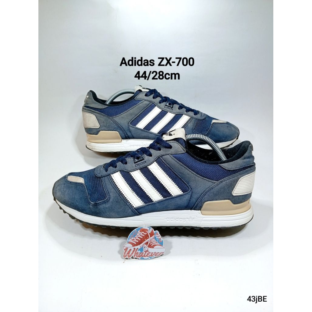 Sepatu second ZX.700