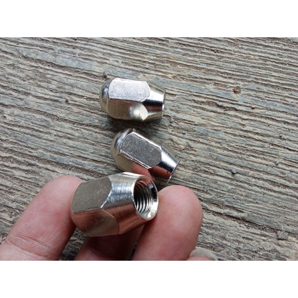 Mur baut roda suzuki forsa GL GLX