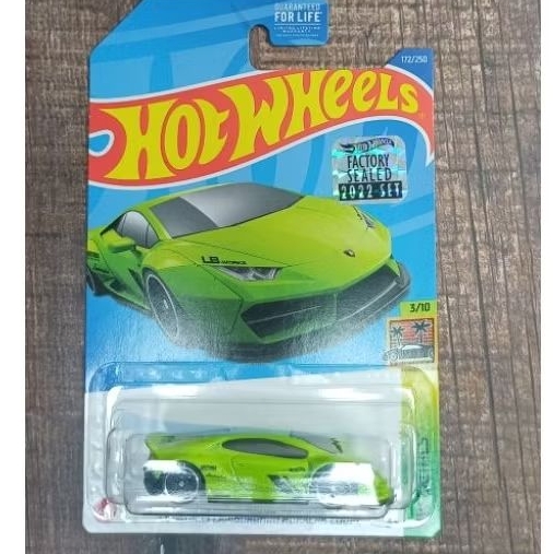 Hot Wheels Lamborghini Huracan Coupe LBWK Recolor