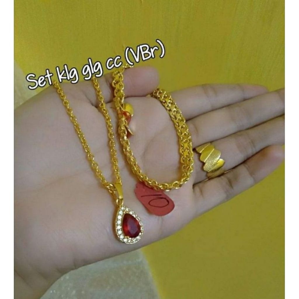 NEW SET PERHIASAN WANITA DEWASA NURI LIONTIN MATA MERAH GELANG RANTAI DAN CINCIN CANTIK TITANIUM GOL