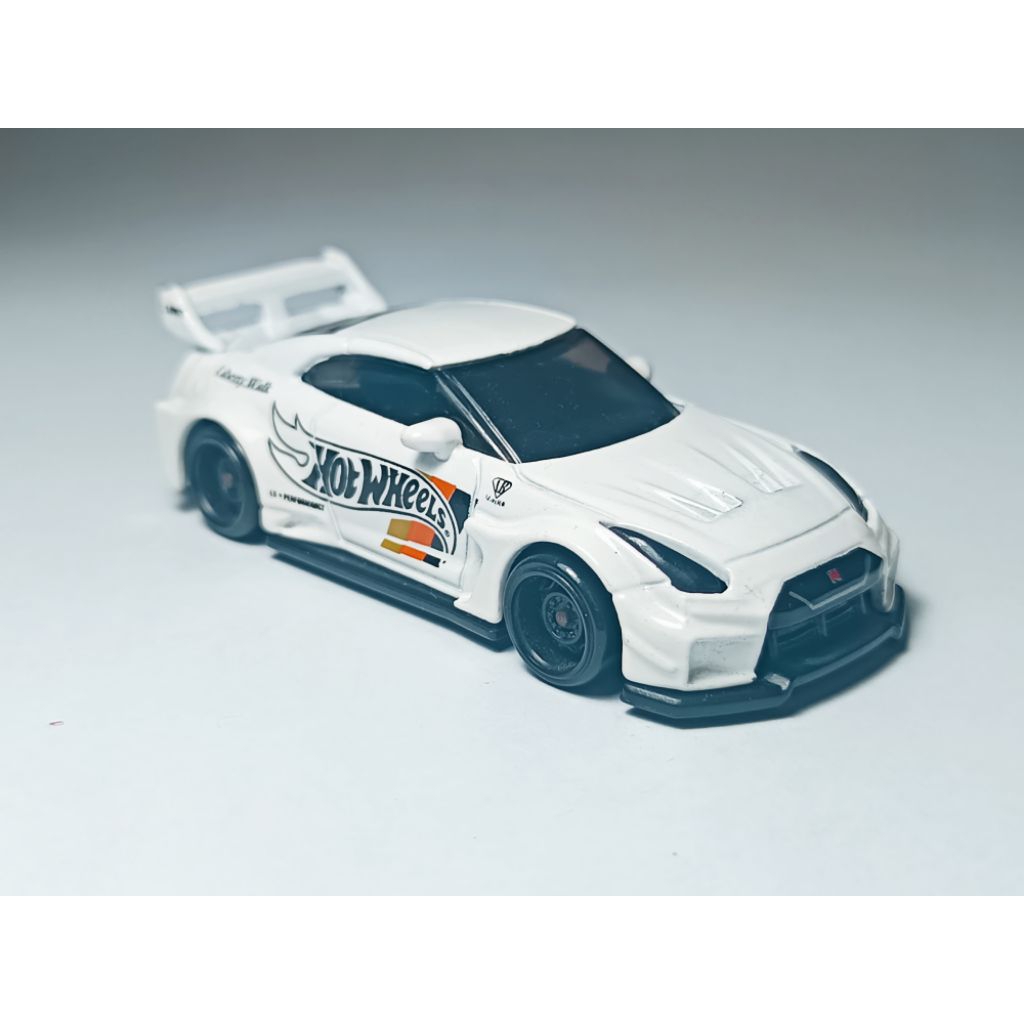Hotwheels Loose r35 LBWK