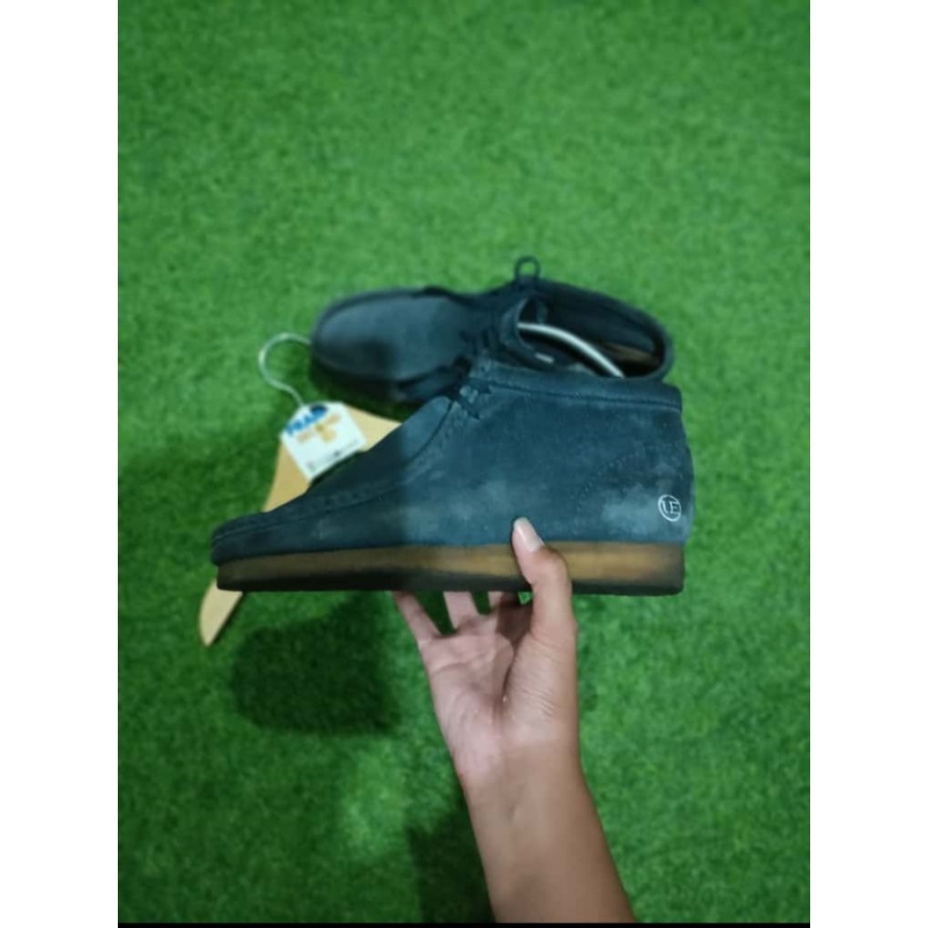 CLARKS x UNIFORM EXPERIMENT ORIGINAL SIZE 42