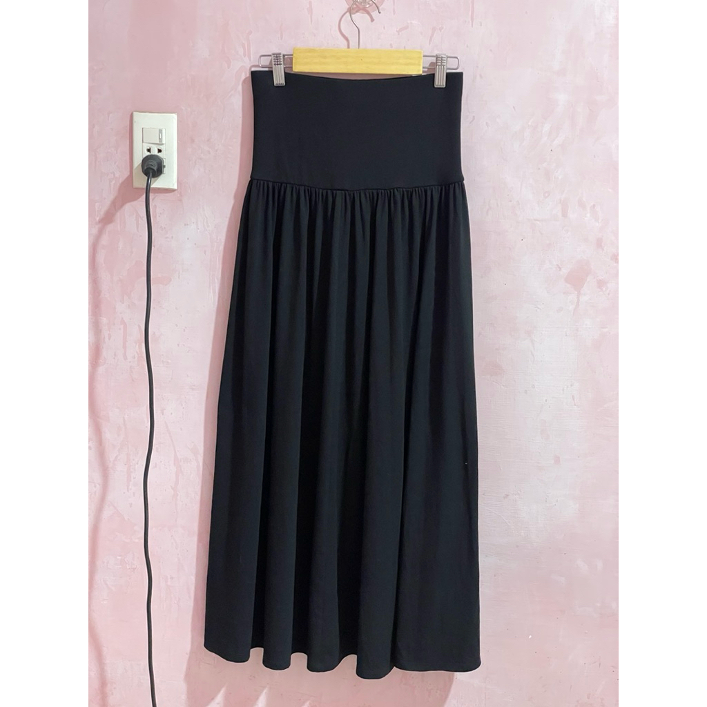 Uniqlo skirt