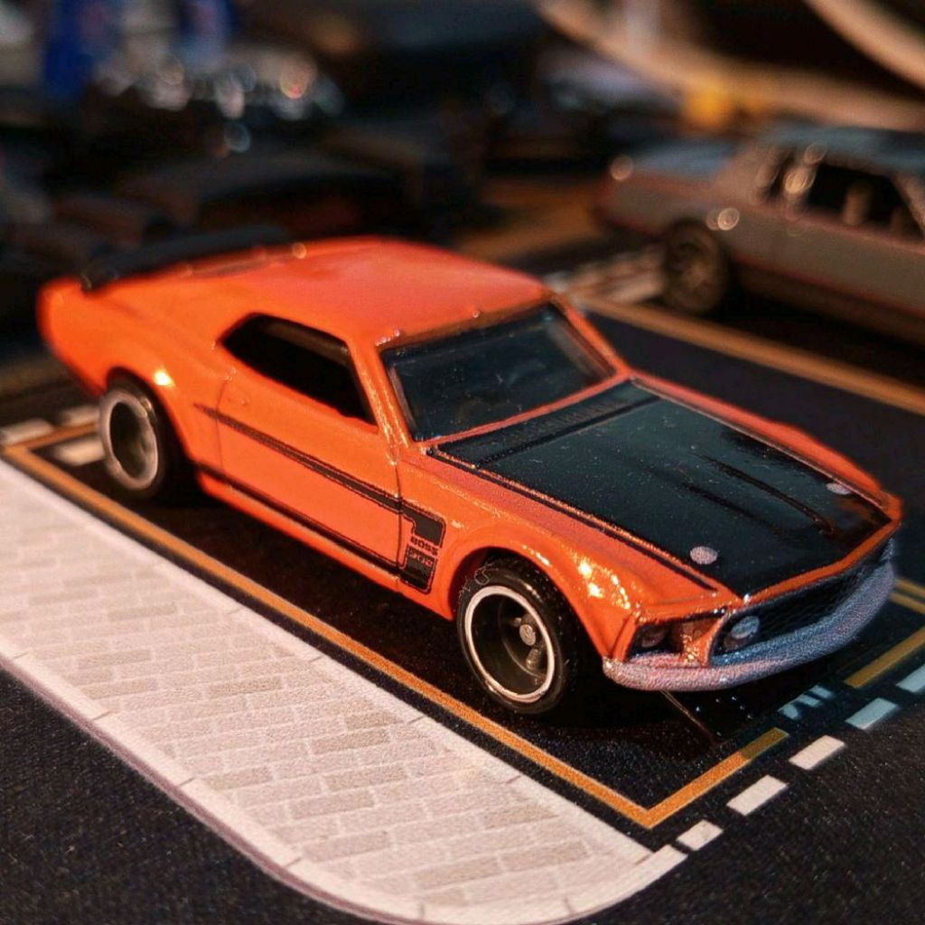 Hot Wheels Premium Boulevard - Ford Mustang Boss 302 (loose)